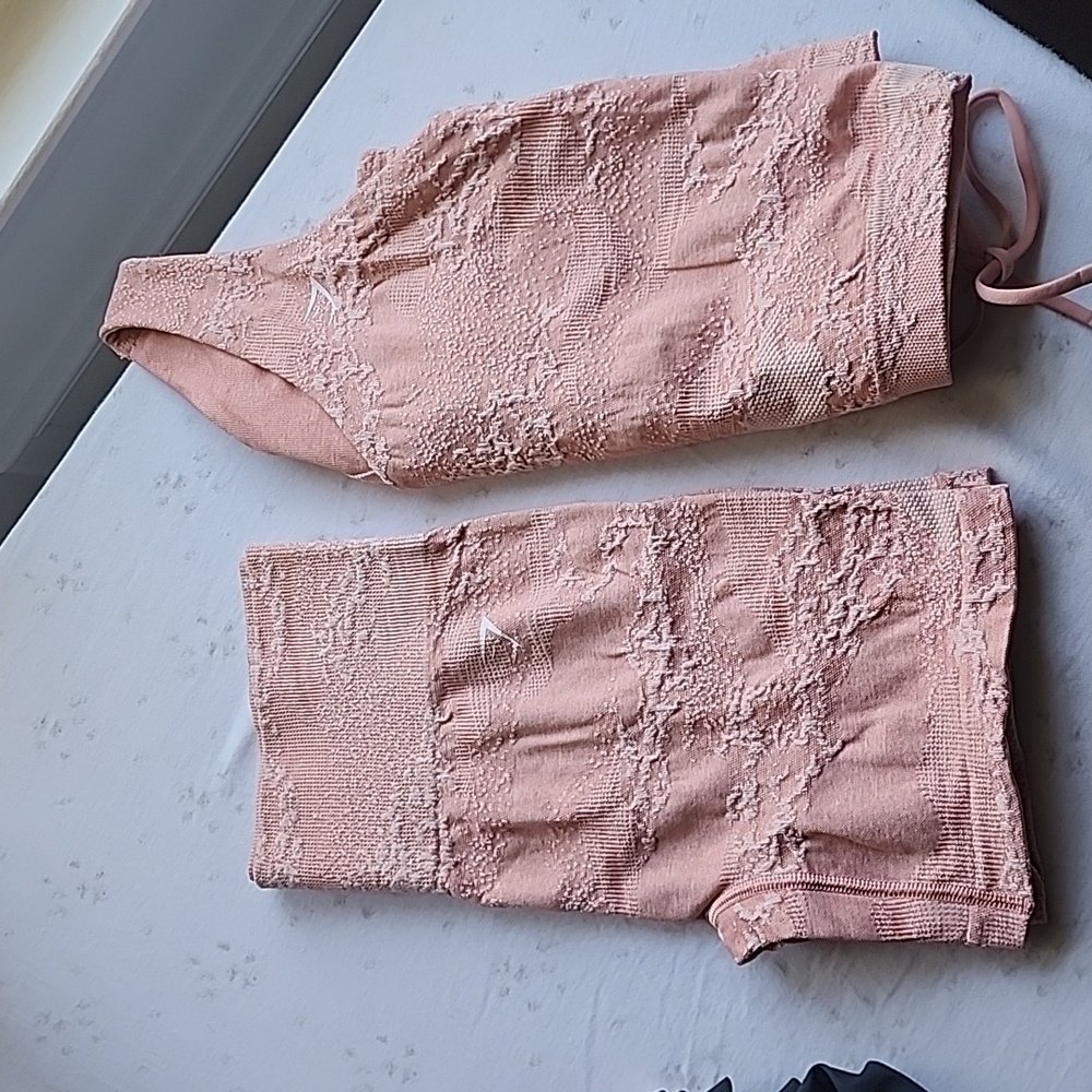 Gymshark Peach Seamless Set